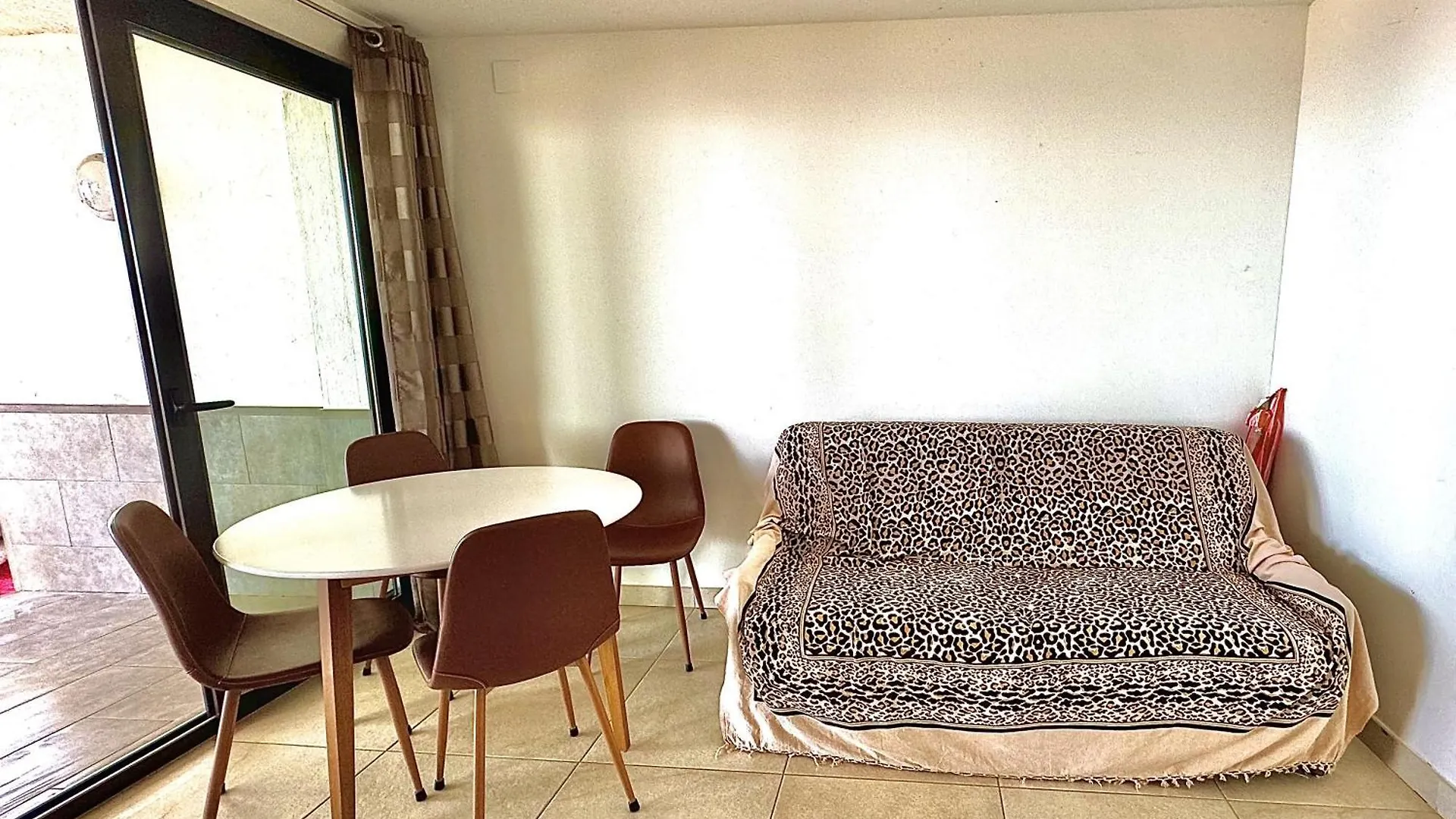Apartamento Bernie Rosas España