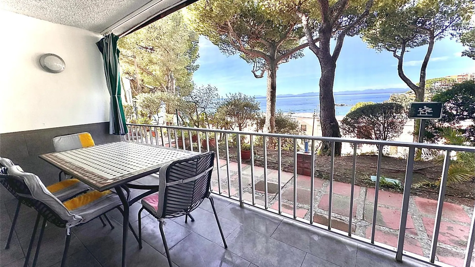 Apartamento Bernie Rosas 0*,  España